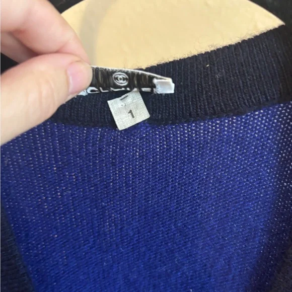 Vintage Chanel Navy Blue Women's Cardigan Sweater 100% Cashmere size 1 - Picture 3 of 11